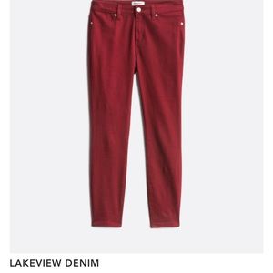 Alex skinny colored jean, burgundy. Size 12